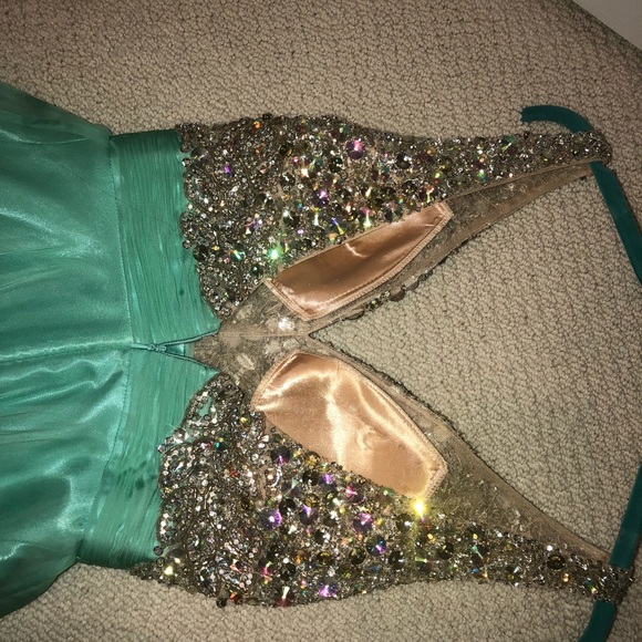 Coya Collection - PROM DRESS ♥️ - Picture 4 of 5